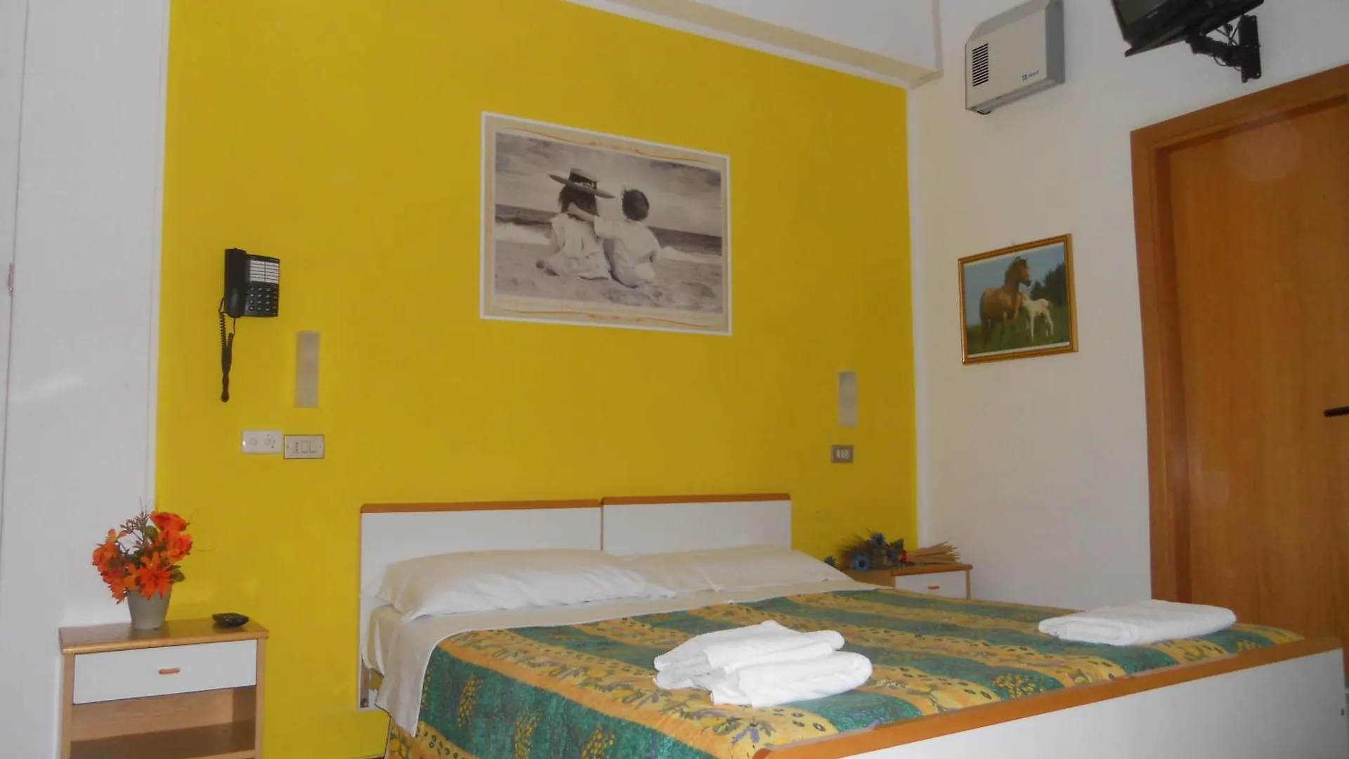 Hotel Pigalle Римини
