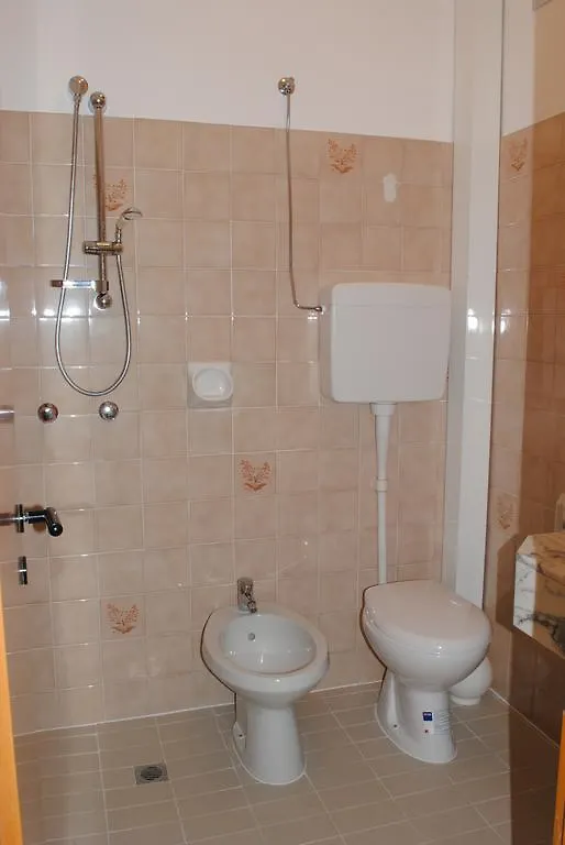 Hotel Pigalle Римини Италия