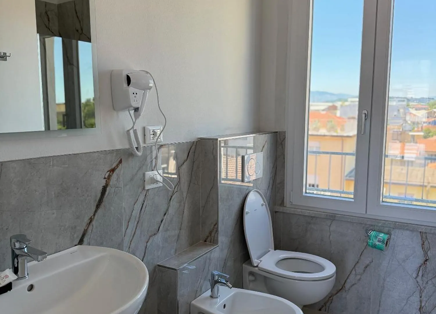 Hotel Pigalle Римини
