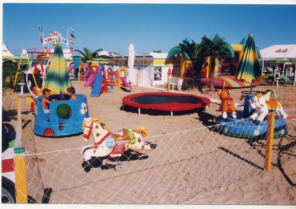 Hotel Pigalle Римини