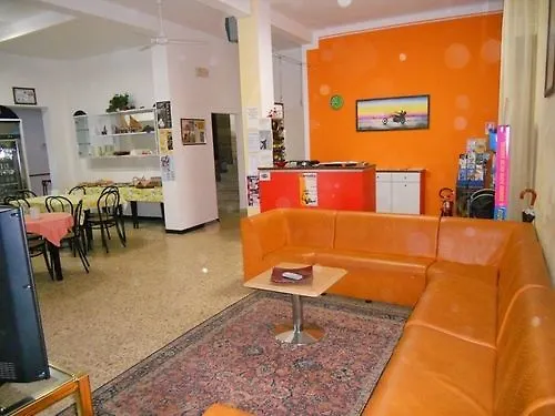 Hotel Pigalle Римини